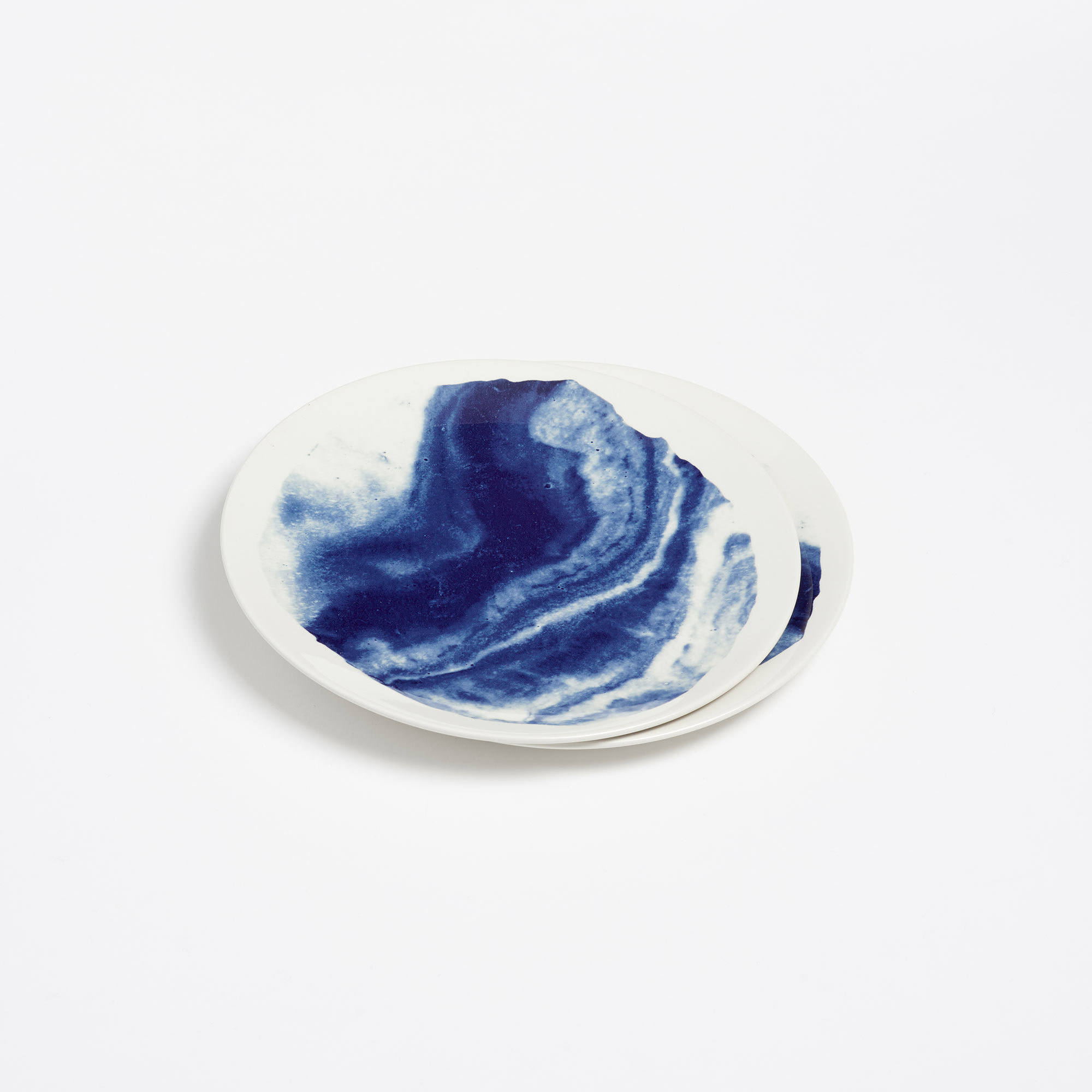 Faye toogood indigo storm 1882 プレート 1882 Ltd x Faye Toogood Indigo Storm Salad Plates | The Garnered