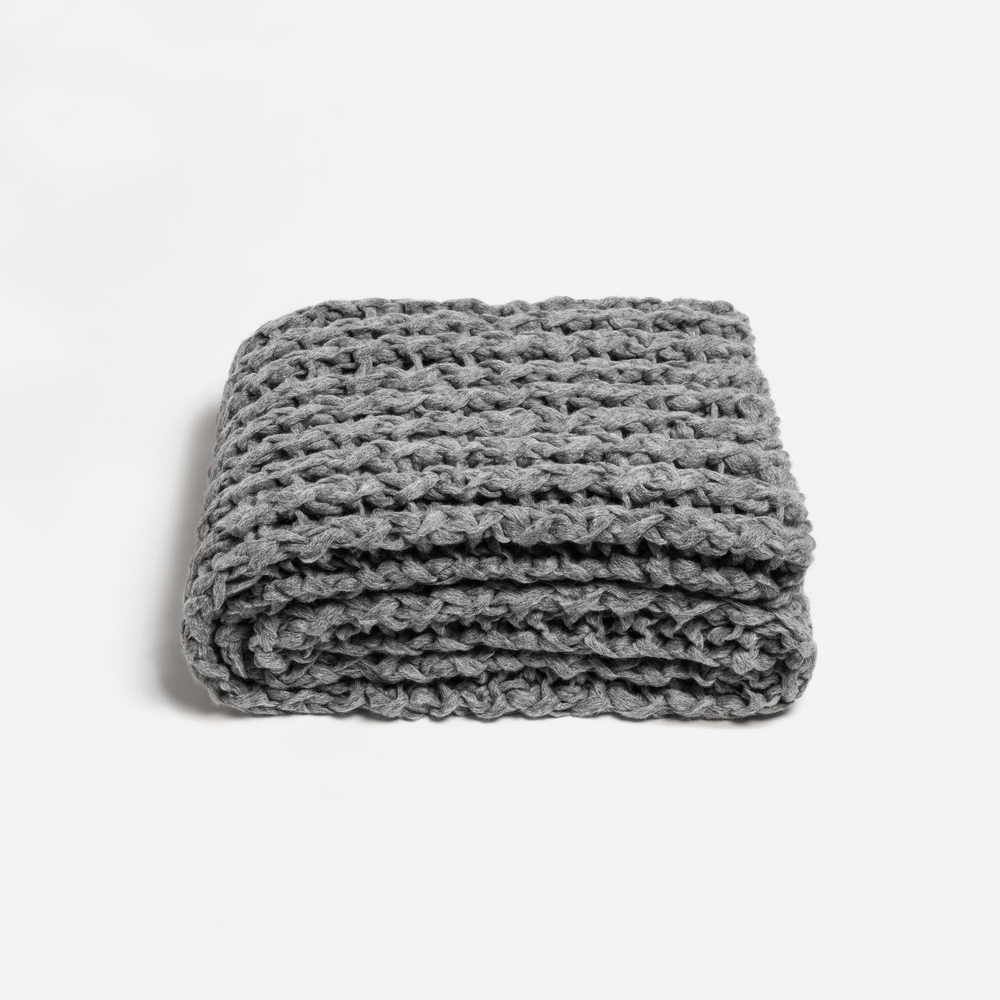 Hand-knitted Twisted Rib Alpaca and Woool Blend Cloud Grey Throw - Gray Twisted Rib Adrienne Rogers Textiles The Garnered 004 Hi