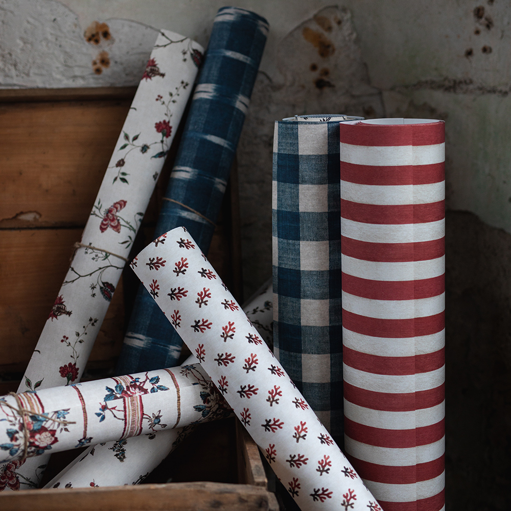 Ruth Ribeaucourt x Antoinette Poisson 'Flammé Indigo' Wallpaper - The Garnered Antoinette Poisson Wallpaper Styled 5