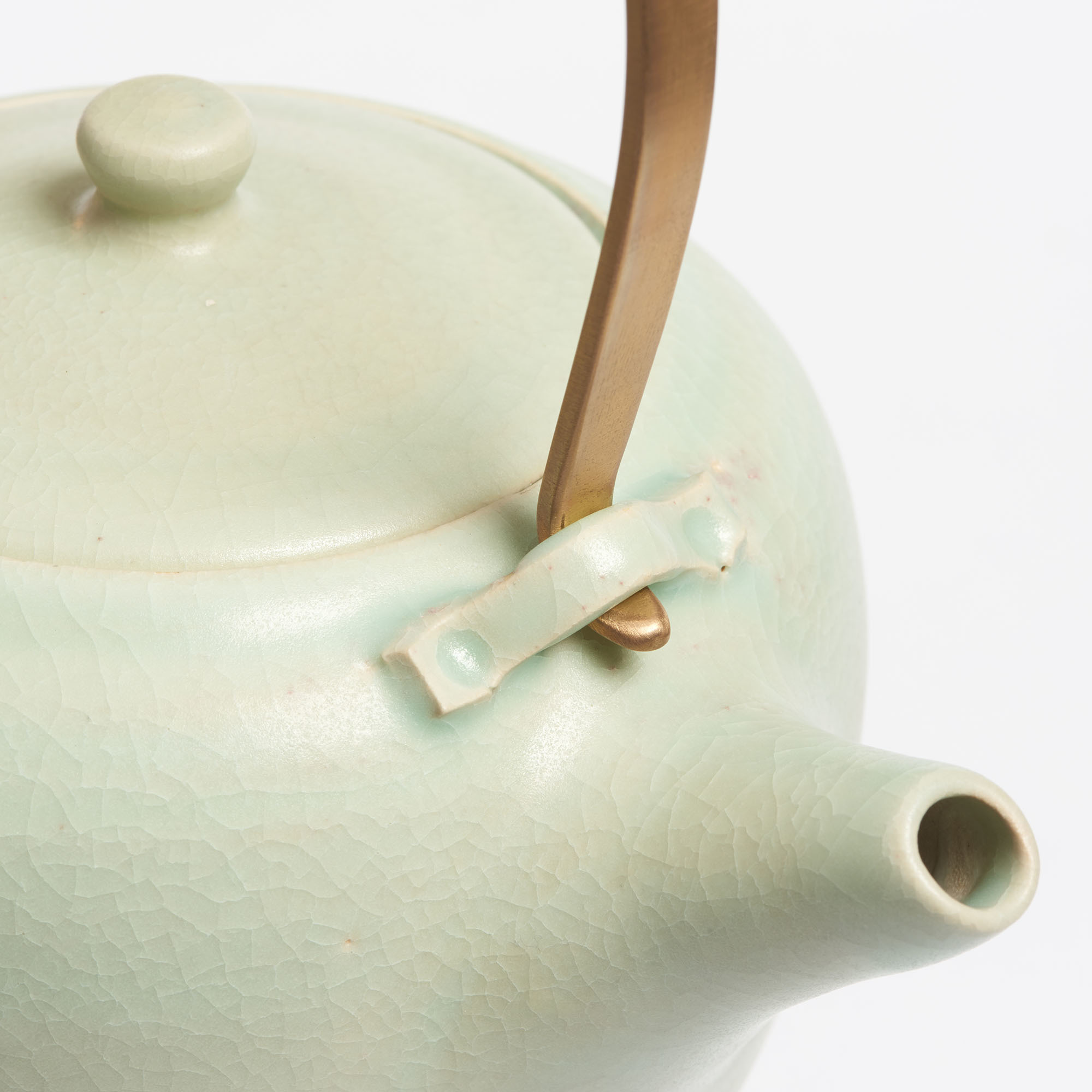 Tall Pale Green Handmade Stoneware Teapot - Arielle De Gasquet Handmade Ceramic Teapot Pale Detail The Garnered