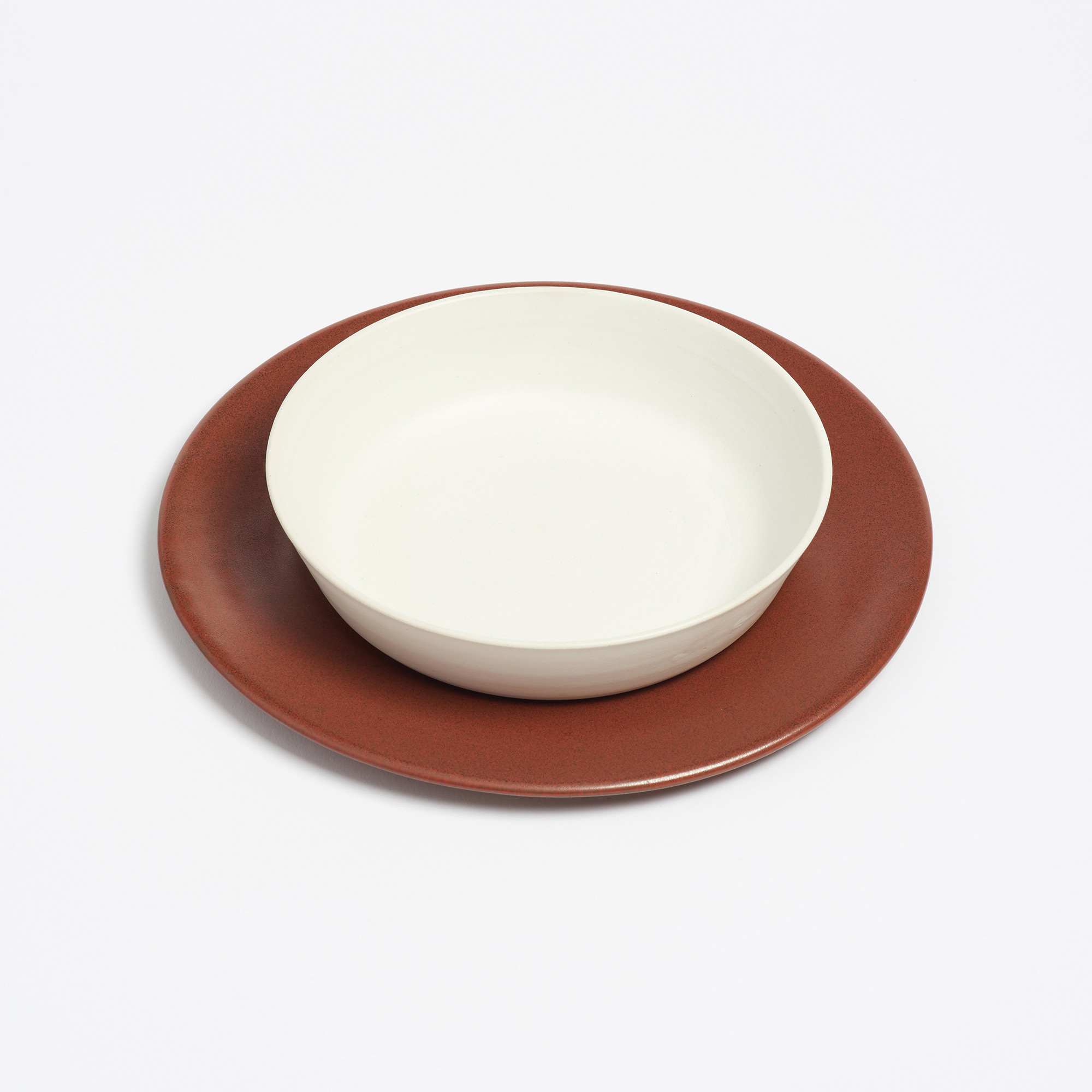 Set of 4 White Glaze Wheel-Thrown Serving Bowls - Arielle De Gasquet White Bowl Red Plate The Garnered