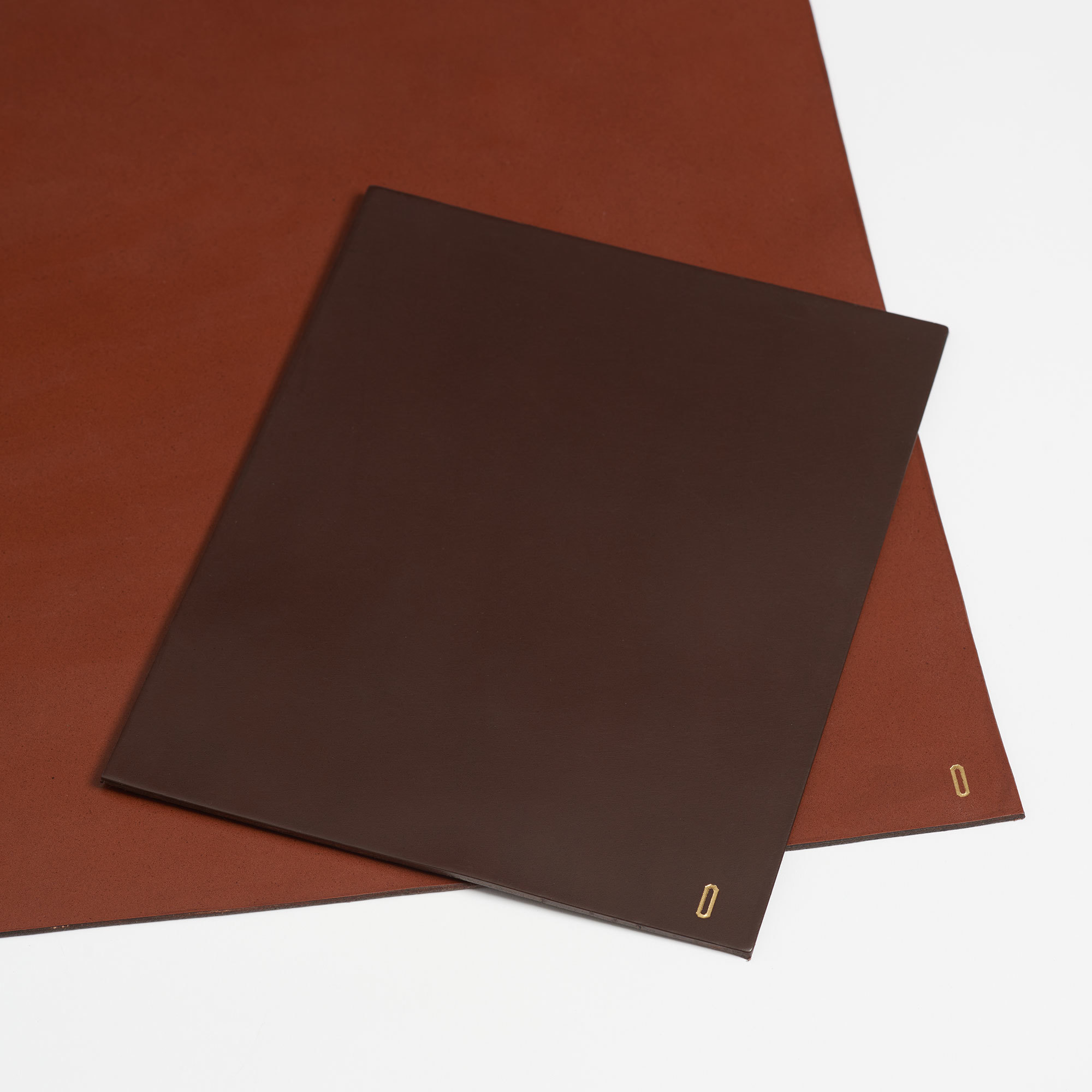 Hand-Crafted Leather Desk Set - Doe Leather The Garnered Mouse And Desk Mat Detail