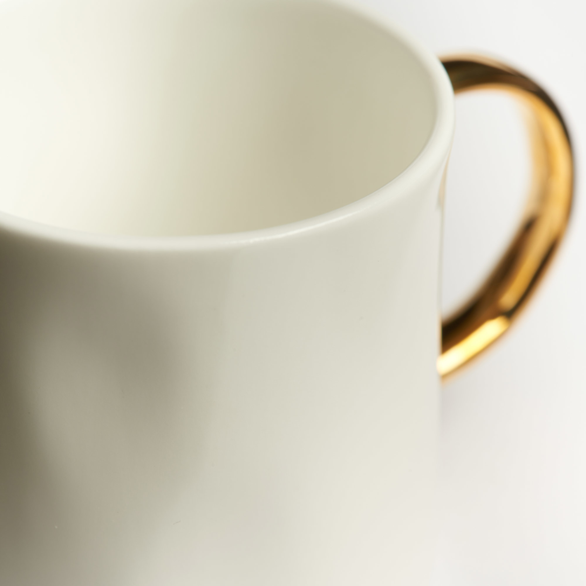 Set of 4 Fine Bone China Small Espresso Cups with Gold Handle - Gold Espresso Cup Feldspar Ceramics The Garnered 12