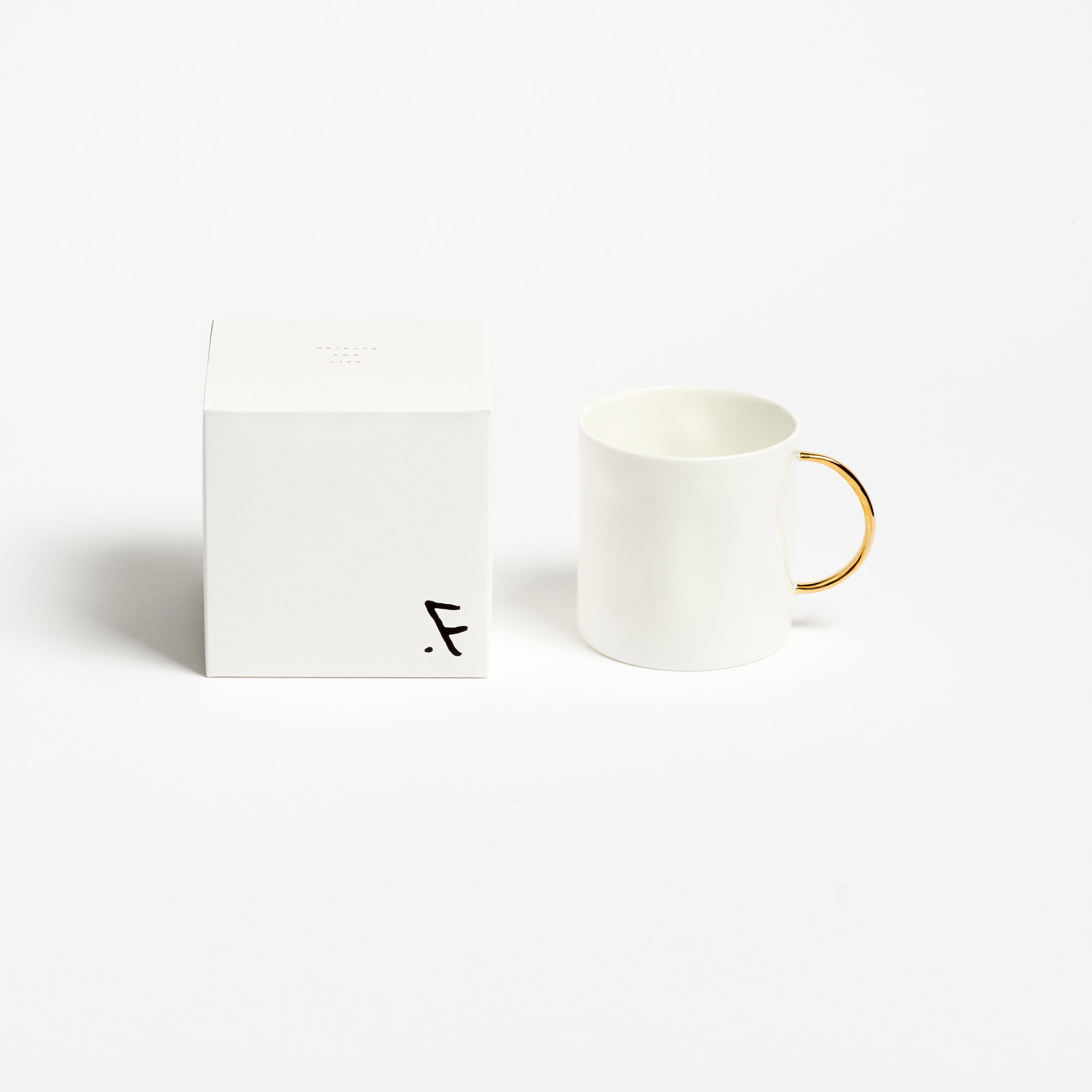 Set of 4 Fine Bone China Tea Mugs with Gold Handle - Gold Tea Mug Feldspar Ceramics The Garnered 2