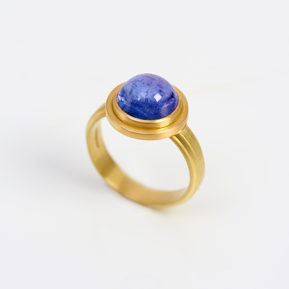 Handmade 18K Gold Ring with Cabochon Tanzanite - The Garnered Jean Scott Moncrieff Tanzanite Cab Ring Hi