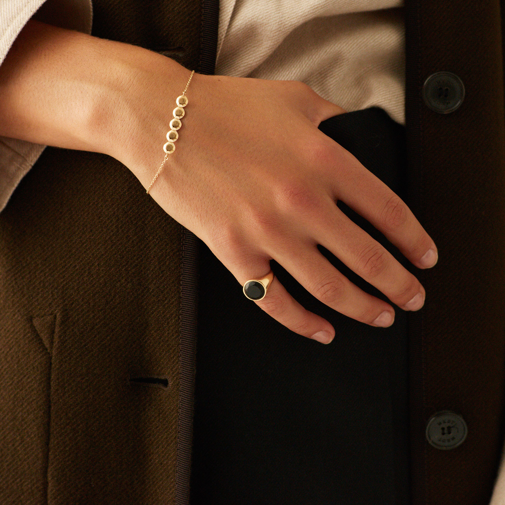 Kindred 18K Gold Ring with Mpingo 'Diamond' - Kinraden Fine Jewelry Kindred Ring The Garnered Model