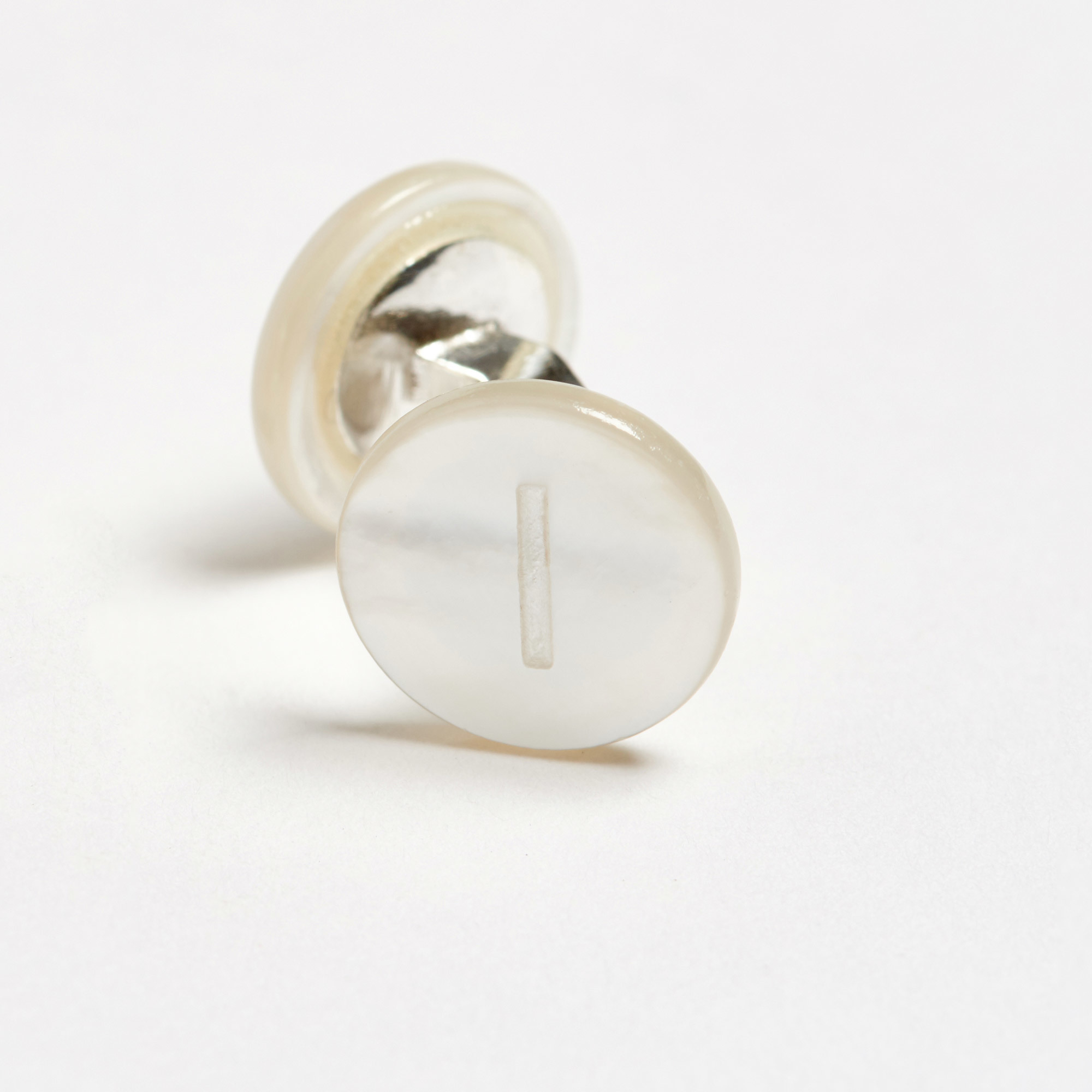 Mother-of-Pearl Initial Alphabet Cufflinks - I Day Alphabet Samuel Gassmann Cufflinks The Garnered 68C