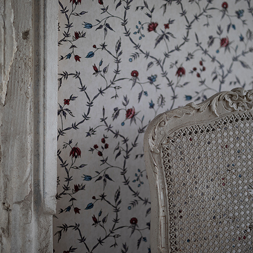 The Garnered - The Garnered Antoinette Poisson Ruth Ribeaucourt Wallpaper Jardin Doeillets Thumbnail
