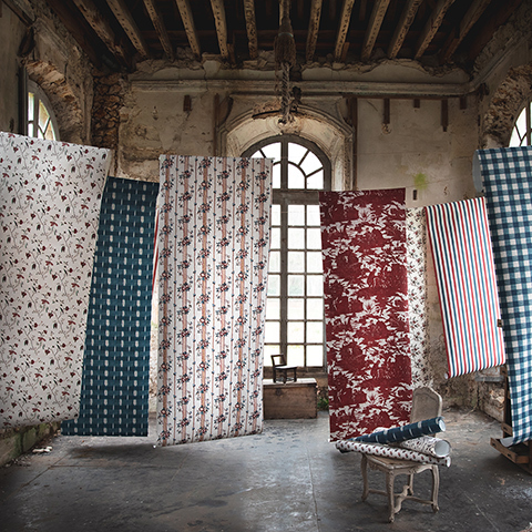 The Garnered - The Garnered Antoinette Poisson Wallpapers Styled Thumbnail