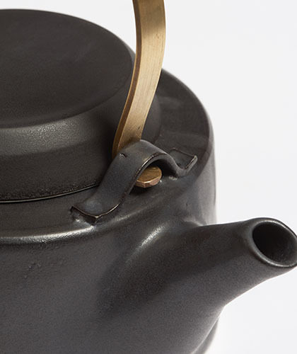 The Garnered - Arielle De Gasquet Small Matte Black Teapot The Garnered Detail Thumb