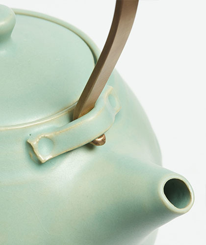 The Garnered - Arielle De Gasquet Handmade Stomeware Cermaic Pale Blue Teapot The Garnered 2 2