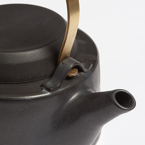 The Garnered - Arielle De Gasquet Small Matte Black Teapot The Garnered Detail Thumb