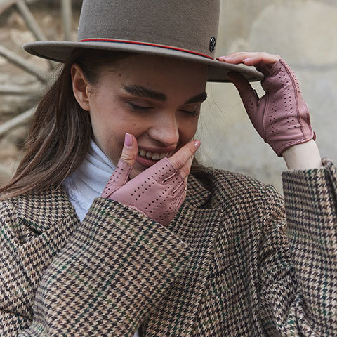The Garnered - The Garnered Causse Leather Fingerless Driving Gloves Cameo Brown Bolide Thumbnail