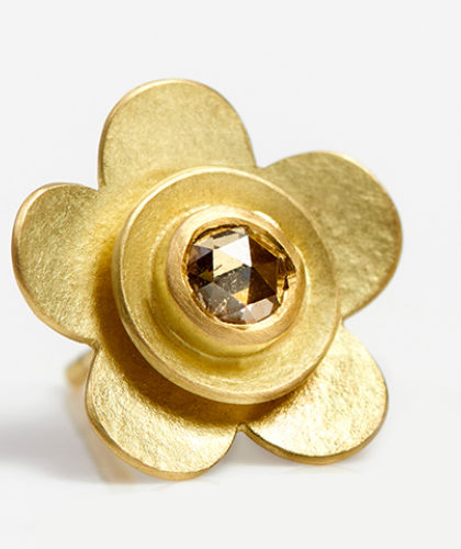 The Garnered - The Garnered Jean Scott Moncrieff Daisy With Rosecut Diamond Detail Thumbnail