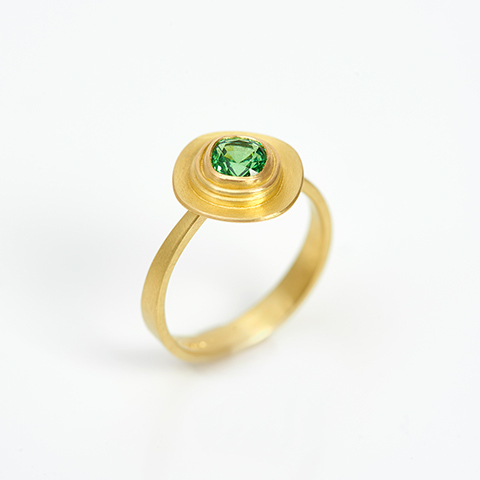 The Garnered - The Garnered Jean Scott Moncrieff 18Ct Ring With Cushion Cut Tzavorite Thumbnail
