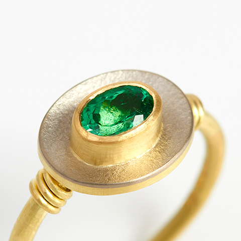 The Garnered - The Garnered Jean Scott Moncrieff 18Ct Yell White Ring With Tzavorite Detail Thumbnail