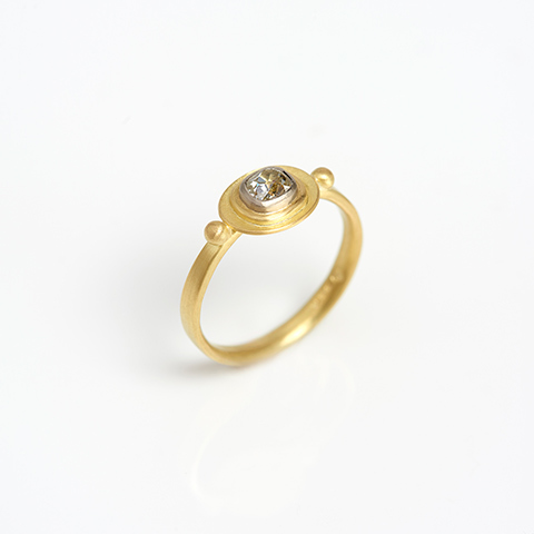 The Garnered - The Garnered Jean Scott Moncrieff Gold Ring Cushion Shape Old Cut White Gold Bezel Granules On Shoulders Thumbnail