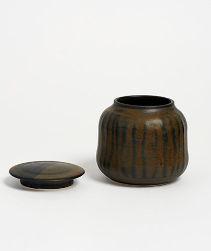 The Garnered - The Garnered Olivia Horley Fine Ceramics Lidded Jar Black Alt Thumbnail